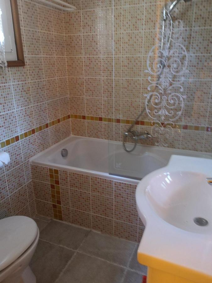 Chambre D'Hote "Avignon" Aramon Экстерьер фото